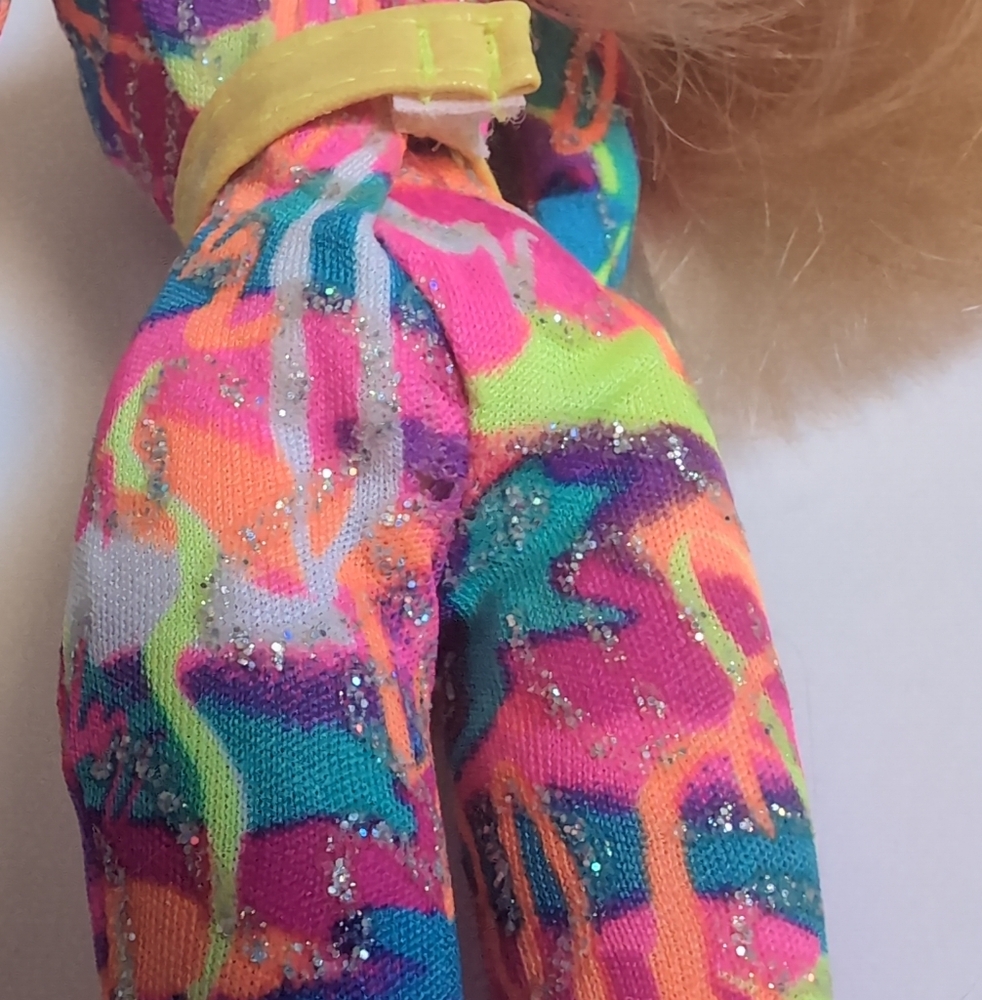 vintage 1994 Hot Skatin Barbie - Picture 12 of 12